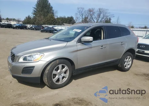 2011 Volvo Xc60 3.2 z USA, uszkodzony, nr VIN YV4940DZ9B2148141